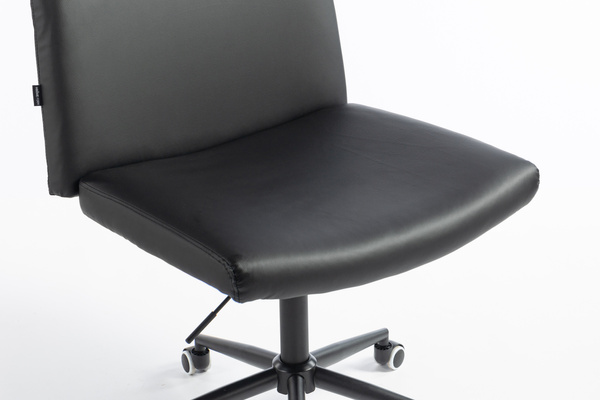 HR150K Fekete Modern Műbőr Szék Fekete lábbal