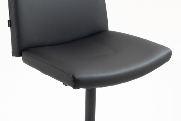 HR150W Fekete Modern Műbőr Szék Fekete lábbal